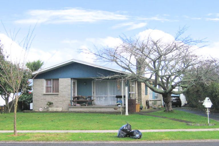 Photo of property in 49 Rhonda Avenue, Deanwell, Hamilton, 3206