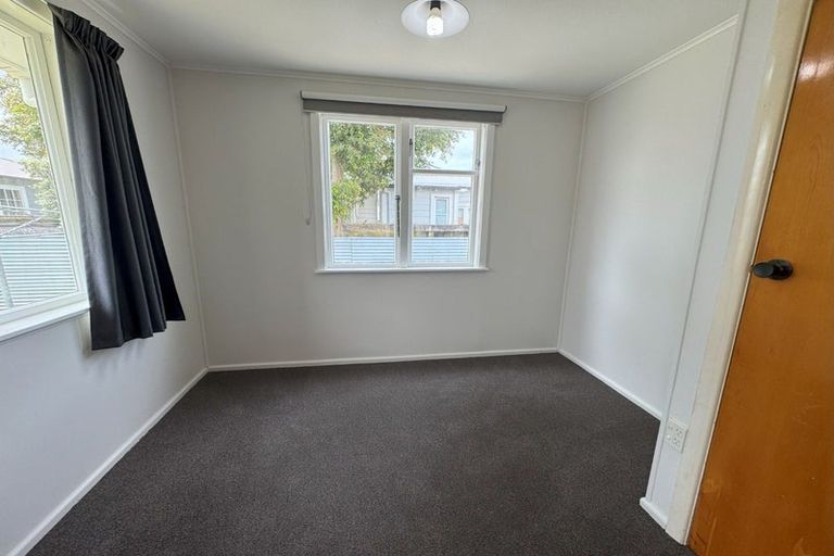 Photo of property in 8a Fairs Road, Milson, Palmerston North, 4414