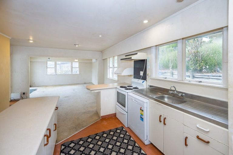 Photo of property in 23 Huia Avenue, Forest Lake, Hamilton, 3200