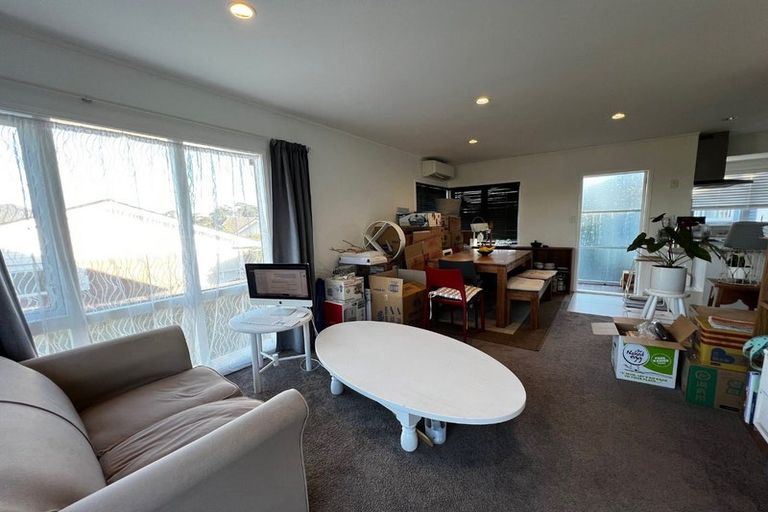 Photo of property in 1/7 Richards Avenue, Forrest Hill, Auckland, 0620