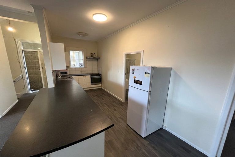 Photo of property in 72 Fairlie Terrace, Kelburn, Wellington, 6021