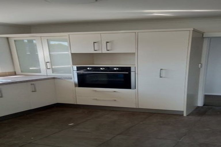 Photo of property in 75 Nottingham Street, Karori, Wellington, 6012