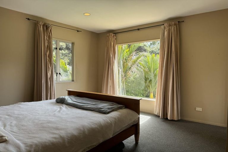 Photo of property in 14 Daldys Bush Lane, Bayview, Auckland, 0629