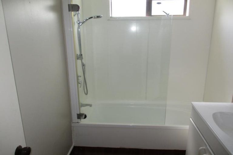 Photo of property in 5 Saint James Court, Paraparaumu, 5032