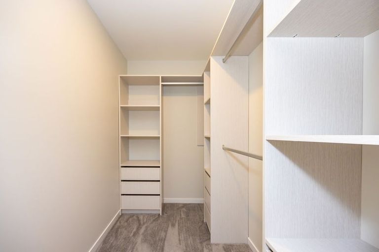 Photo of property in 34 Hellyers Street, Birkdale, Auckland, 0626