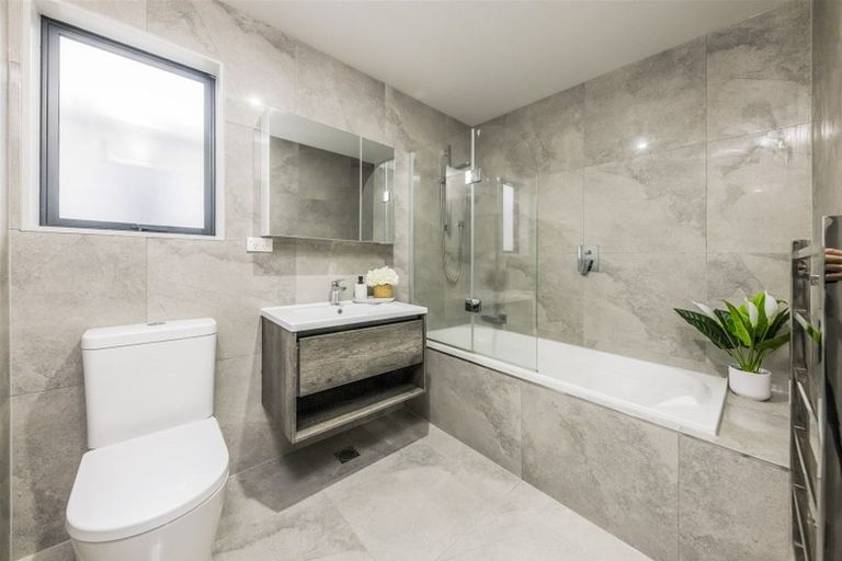 Photo of property in 11d Kent Road, Manurewa, Auckland, 2102