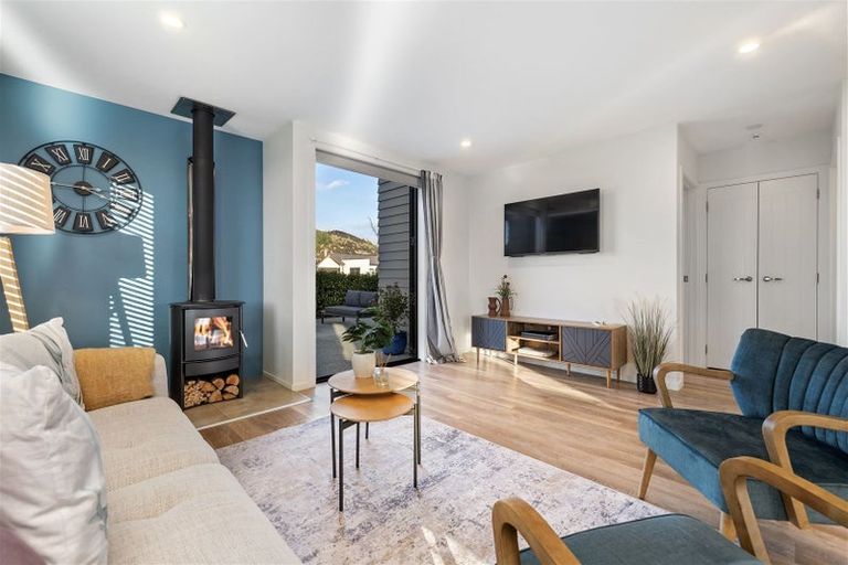 Photo of property in 6 Learning Rock Lane, Wanaka, 9305