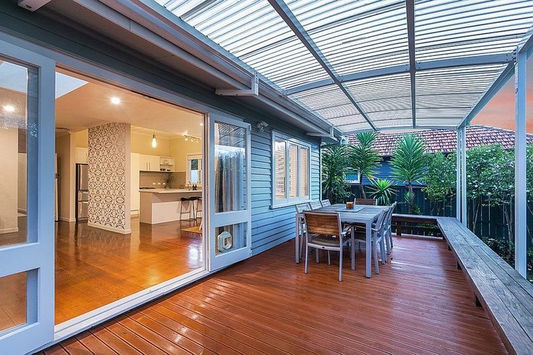 Photo of property in 47 Moa Road, Point Chevalier, Auckland, 1022