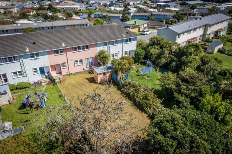Photo of property in 25 Roberts Street, Tawa, Wellington, 5028