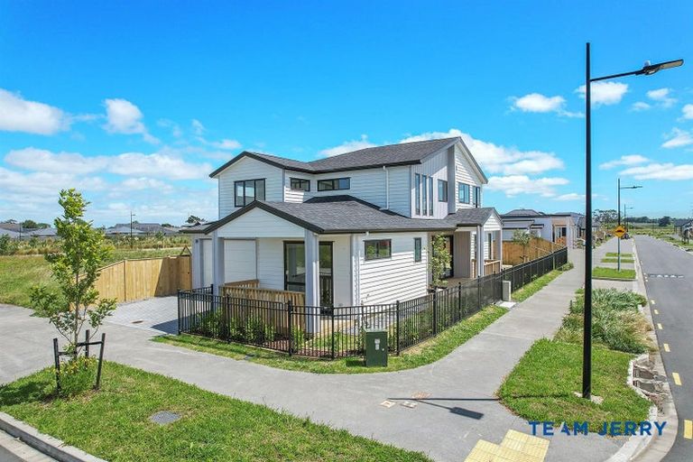 Photo of property in 7 Kauitara Lane, Karaka, 2113