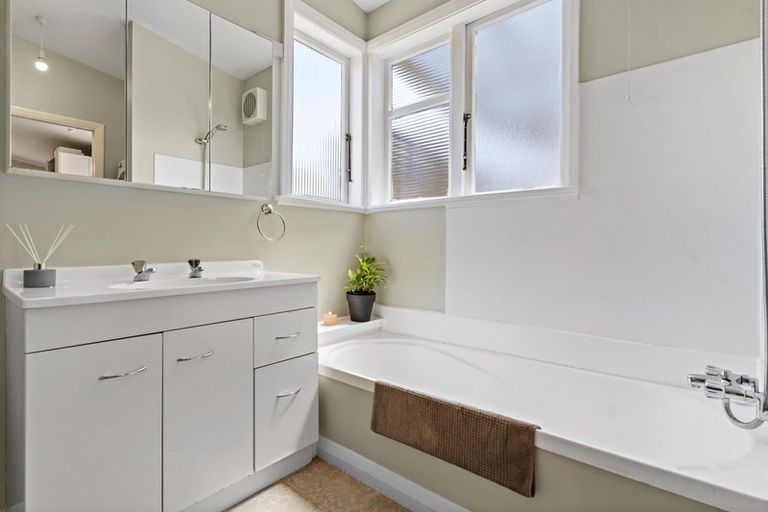 Photo of property in 20 Tararua Street, Masterton, 5810