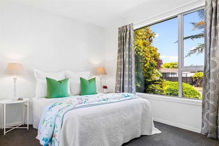 Photo of property in 15 Gibson Drive, Hornby, Christchurch, 8042