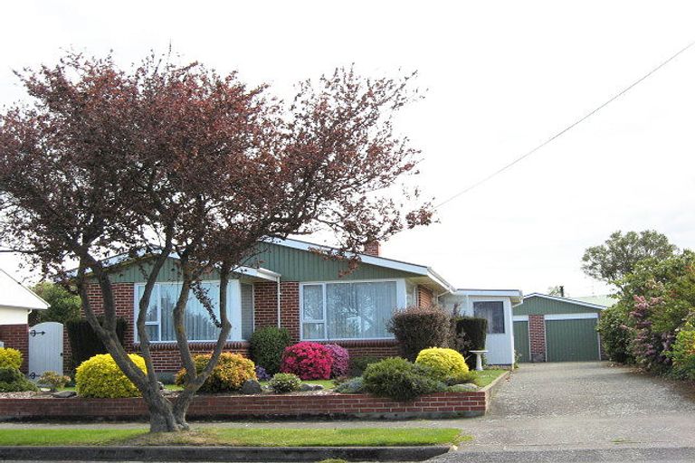 Photo of property in 33 Ashgrove Street, Rangiora, 7400