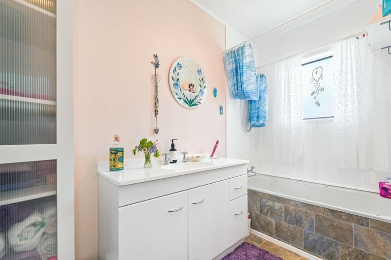 Photo of property in 20b Crawshaw Drive, Nawton, Hamilton, 3200