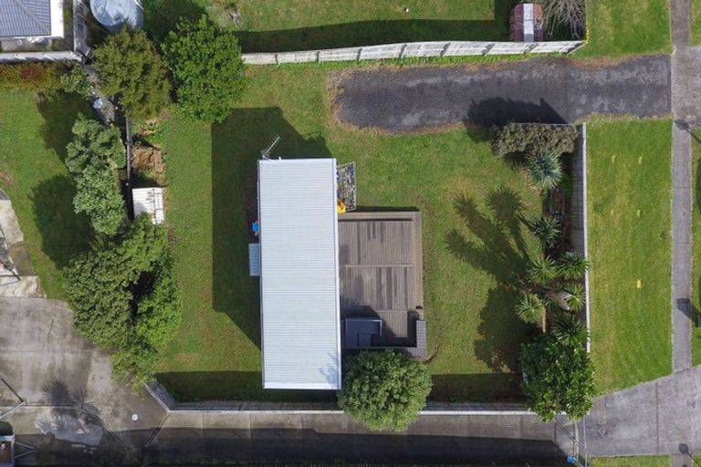 Photo of property in 27 Crispe Road, Clarks Beach, 2122