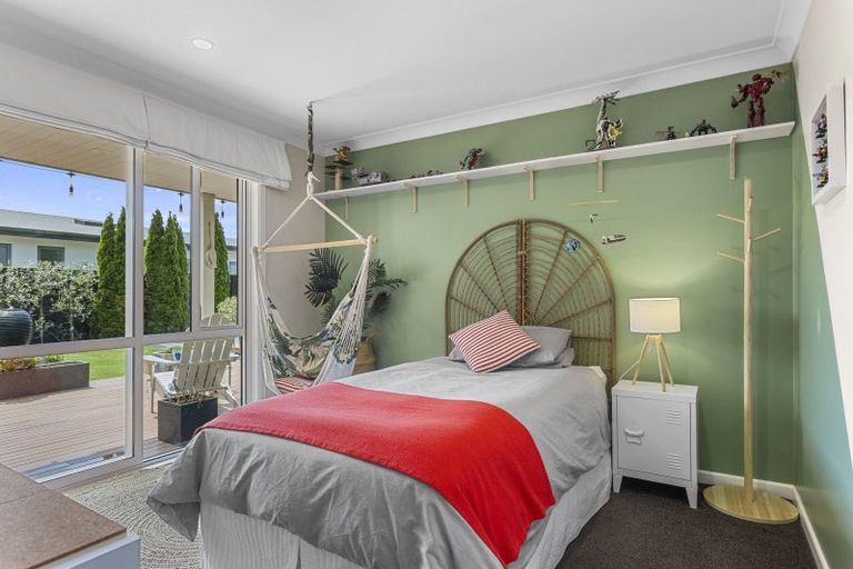 Photo of property in 10 Kuta Street, Pegasus, 7612