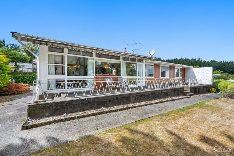 Photo of property in 42 Norana Road, Maoribank, Upper Hutt, 5018