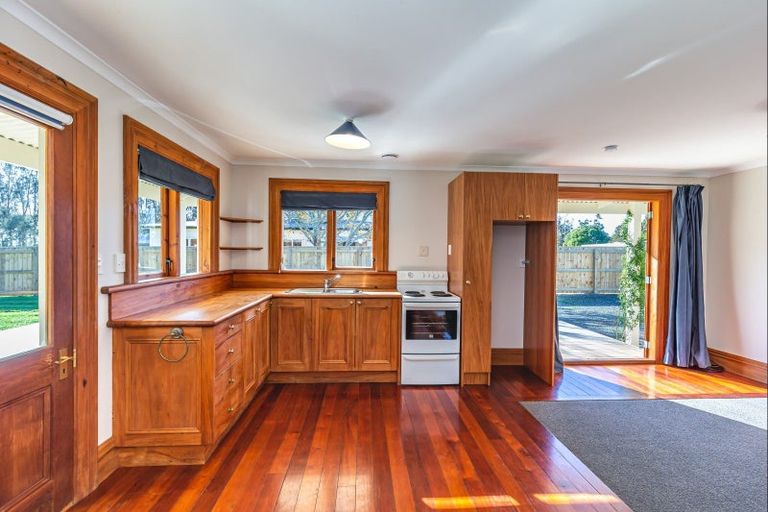 Photo of property in 8 Whelans Road, Levin, 5571