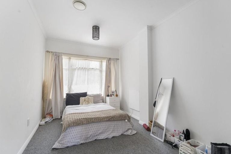 Photo of property in 92 Milton Terrace, Picton, 7220