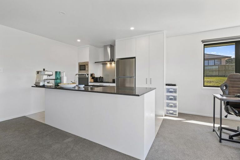 Photo of property in 10 Mahi Road, Helensville, 0800