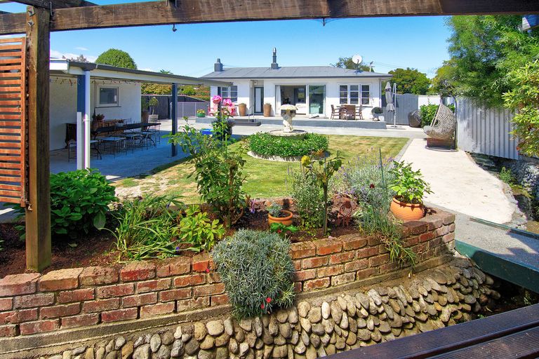 Photo of property in 1 Newall Place, Solway, Masterton, 5810