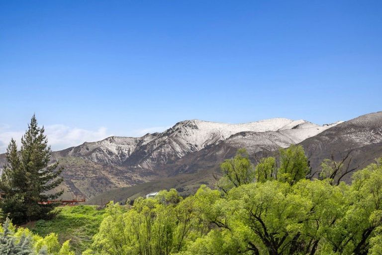 Photo of property in 26 Harris Place, Luggate, Wanaka, 9383