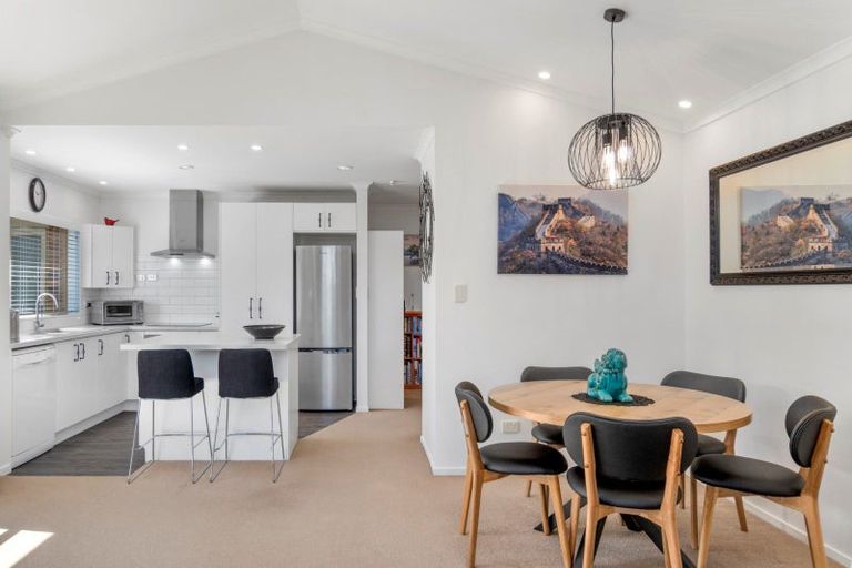 Photo of property in 1 Tautara Place, Ohauiti, Tauranga, 3112