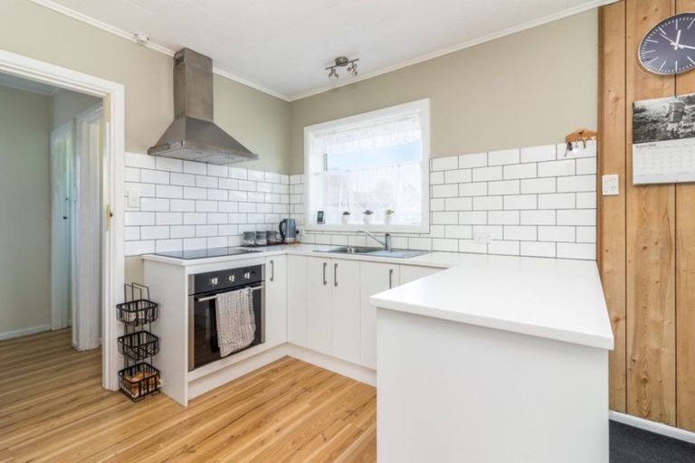 Photo of property in 12 Wimborne Crescent, Aranui, Christchurch, 8061