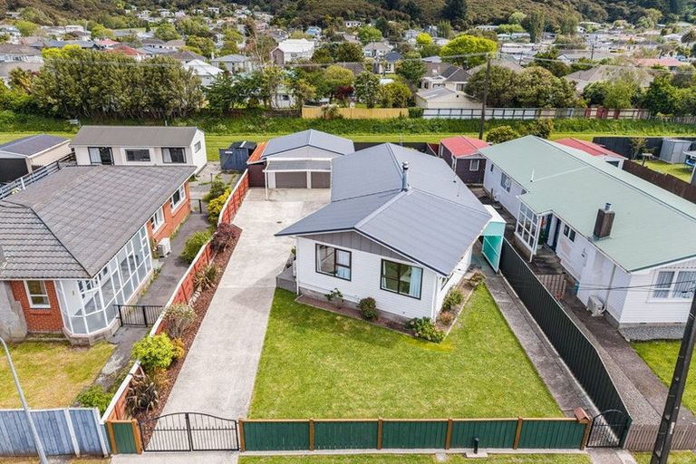Photo of property in 73 Karamu Crescent, Wainuiomata, Lower Hutt, 5014
