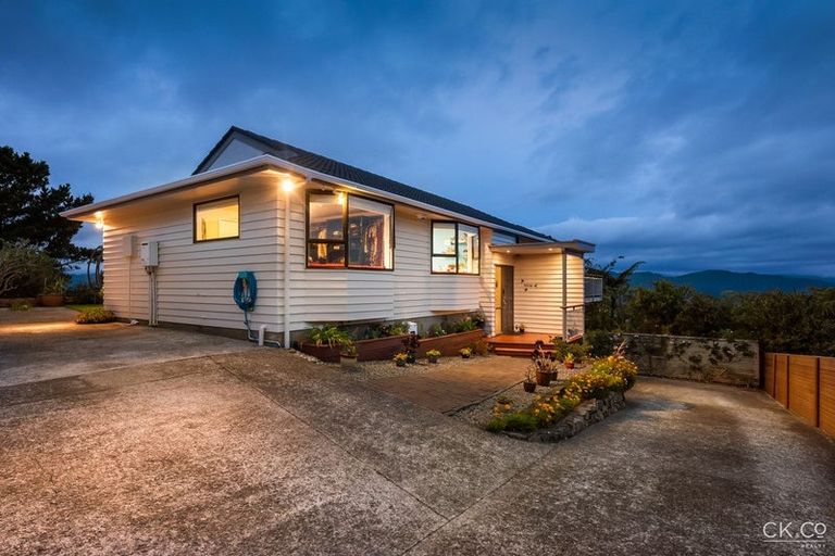 Photo of property in 24 Mossburn Grove, Kelson, Lower Hutt, 5010