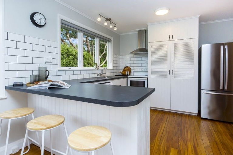 Photo of property in 3 Kashmir Avenue, Clouston Park, Upper Hutt, 5018