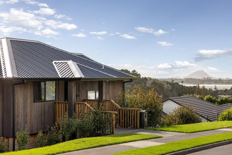 Photo of property in 6 Greenvale Place, Welcome Bay, Tauranga, 3112