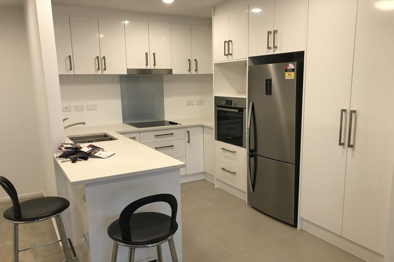 Photo of property in Apollo Apartments, 201/46 Rosedale Road, Rosedale, Auckland, 0632