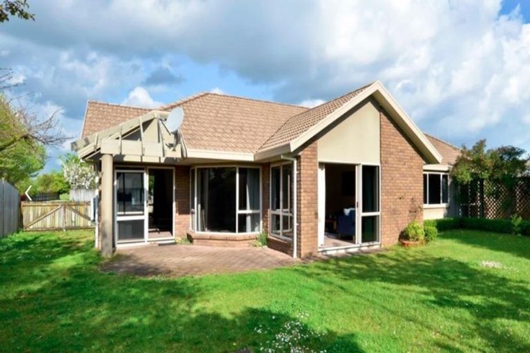 Photo of property in 18 Halcione Close, Flagstaff, Hamilton, 3210