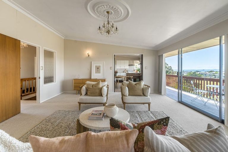 Photo of property in 15a Rangitoto Terrace, Milford, Auckland, 0620