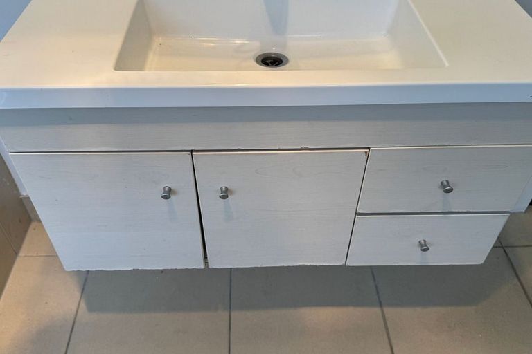 Photo of property in 41 Breaker Grove, Waiuku, 2123