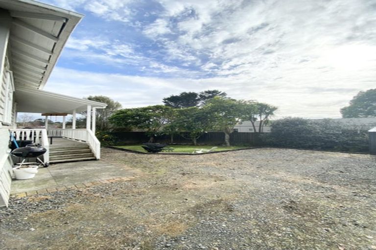 Photo of property in 21 Rame Road, Greenhithe, Auckland, 0632