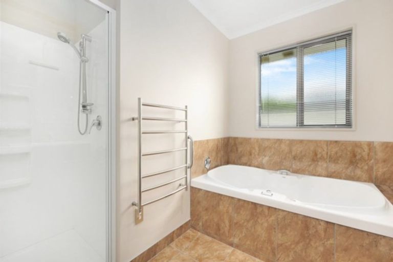 Photo of property in 16 Lynley Drive, West Melton, 7618