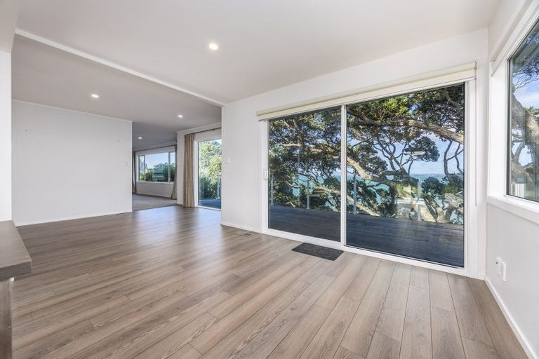 Photo of property in 74 Queen Street, Northcote Point, Auckland, 0627