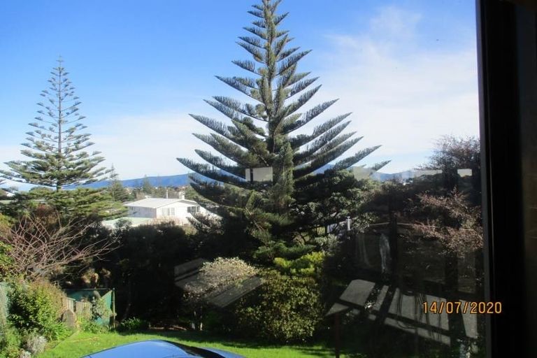 Photo of property in 21 Weggery Drive, Waikanae Beach, Waikanae, 5036