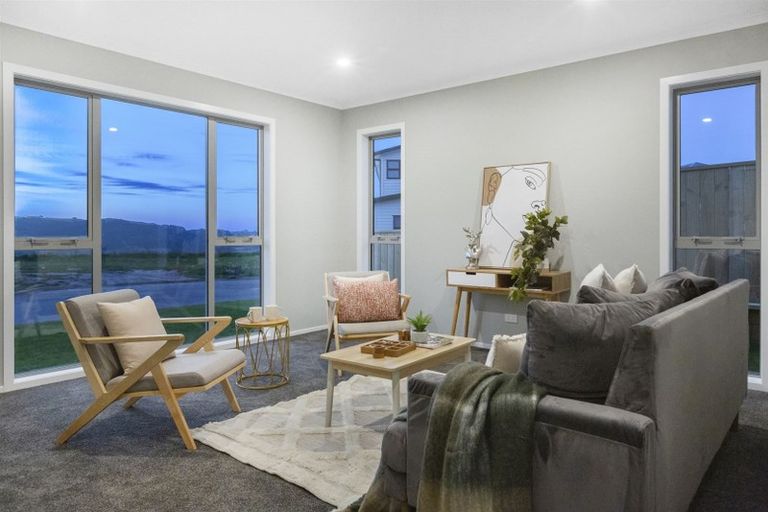 Photo of property in 20 Rotorua Grove, Aotea, Porirua, 5024