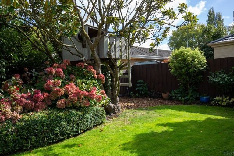 Photo of property in 4 Landsdowne Terrace, Cashmere, Christchurch, 8022