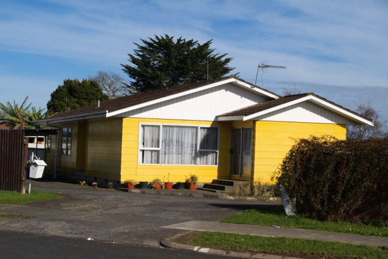 Photo of property in 12 Cranmere Crescent, Mangere East, Auckland, 2024