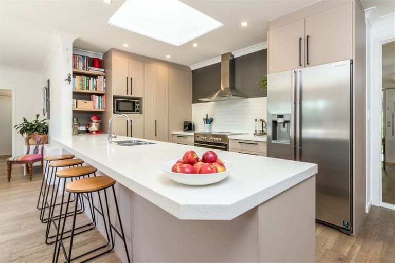 Photo of property in 36 Bryndwr Road, Fendalton, Christchurch, 8052