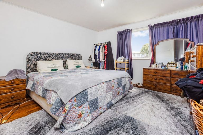 Photo of property in 16 Belgrave Place, Papakura, 2110
