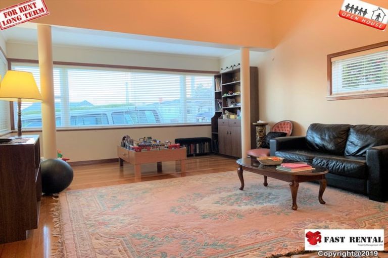 Photo of property in 2/221 Onewa Road, Birkenhead, Auckland, 0626