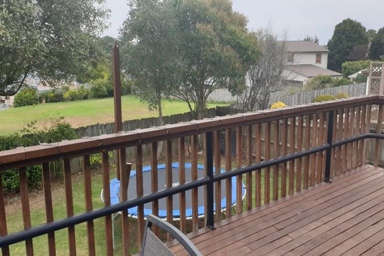 Photo of property in 1/186 East Coast Road, Forrest Hill, Auckland, 0620