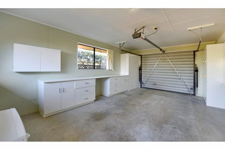 Photo of property in 2 Harcourt Place, Wakefield, 7025