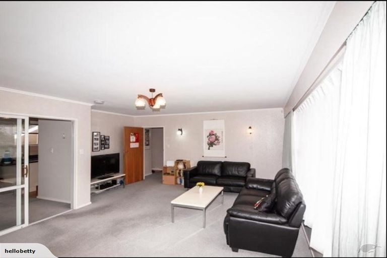 Photo of property in 17 Hawtrey Terrace, Churton Park, Wellington, 6037