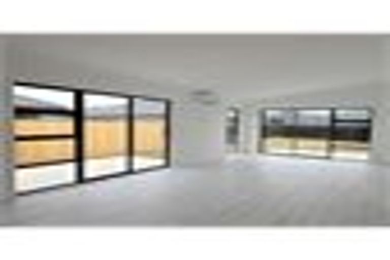 Photo of property in 8 Whitten Way, Wallaceville, Upper Hutt, 5018